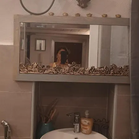 Colored Tiny House * Genua