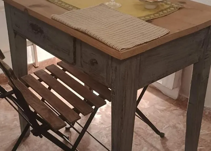 아파트 Colored Tiny House